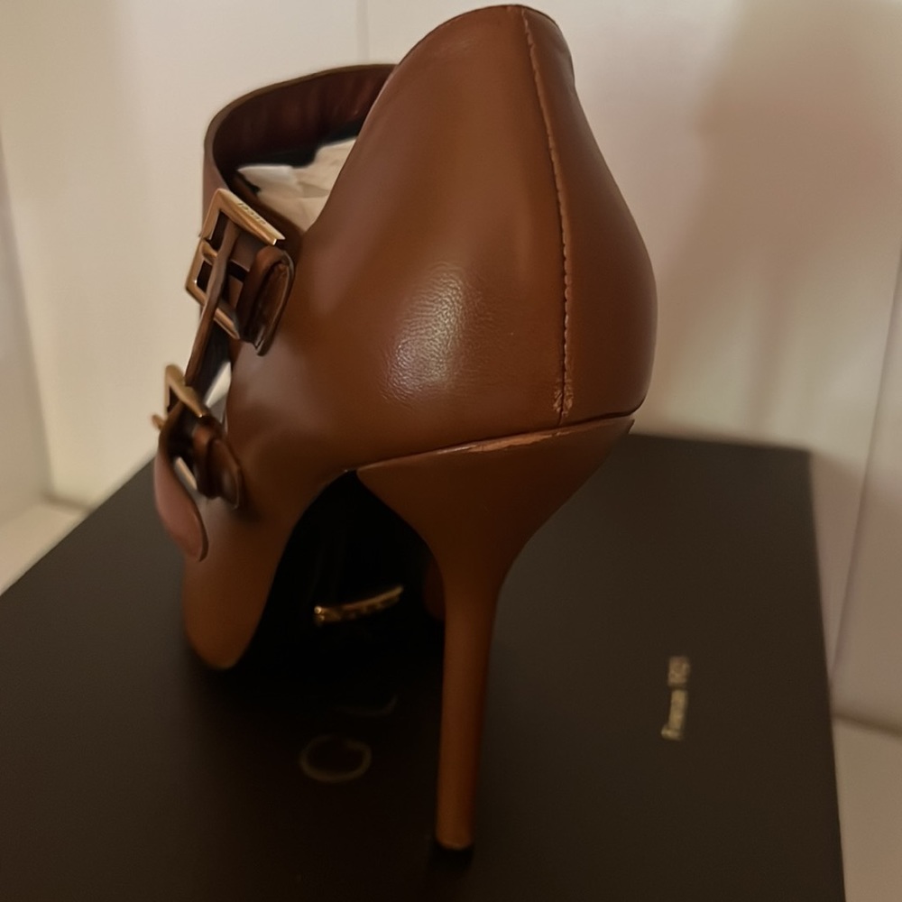 Gucci Shoes - Picture 3 of 7